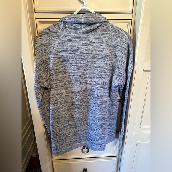 Athleta sweatshirt in gray size small - Picture 5 of 5